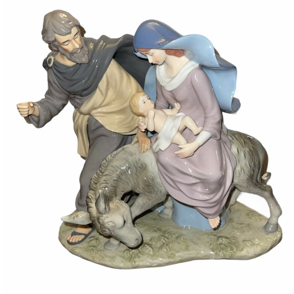 CLASSIC TREASURES Joseph Mary Baby Jesus Sculpture Fine Porcelain NO STAFF/BOX